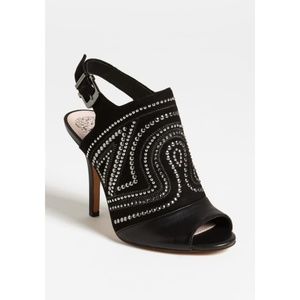 NWOB VINCE CAMUTO YOLANA BLACK LEATHER HEELS 8M